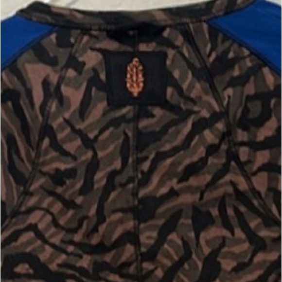 NWT- Free People Movement Kick Off Brown and Blue Long Sleeve Top - Picture 5 of 9